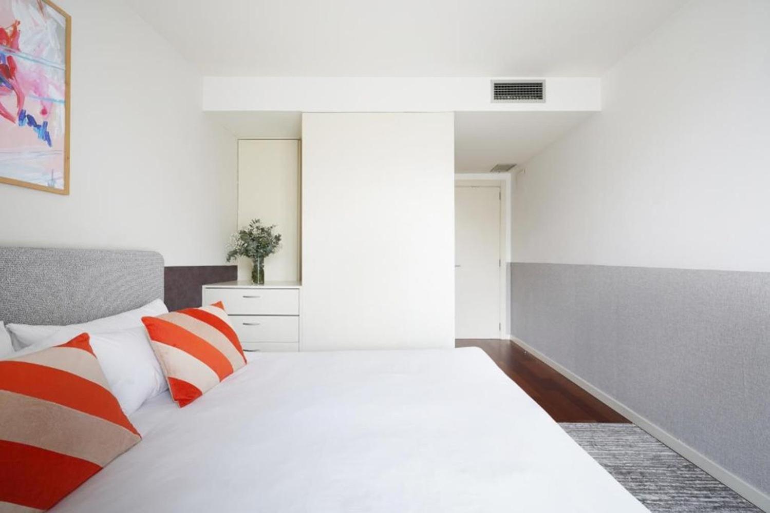Апартаменты Ola Living Plaza Catalunya Барселона Экстерьер фото